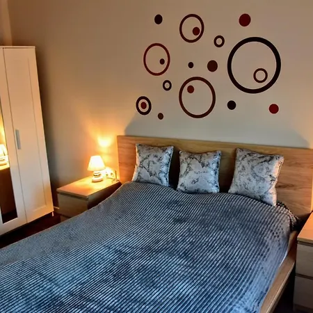 Keknefelejcs Vendeghaz * ザラカロシュ