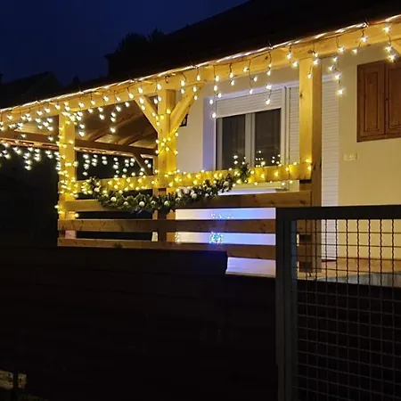 Keknefelejcs Vendeghaz 別荘 ザラカロシュ